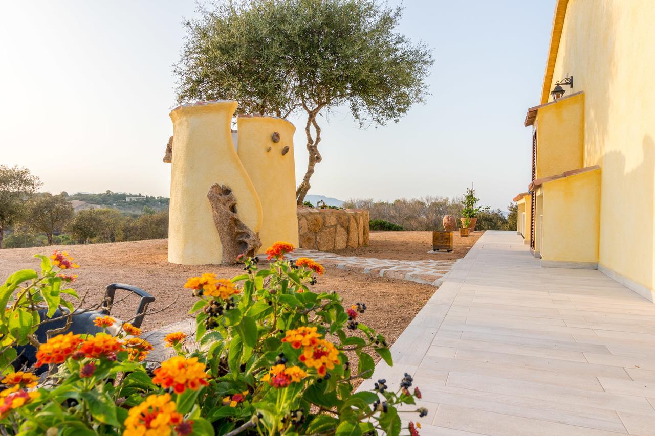 Molti Mari B&B Resort オルビア エクステリア 写真