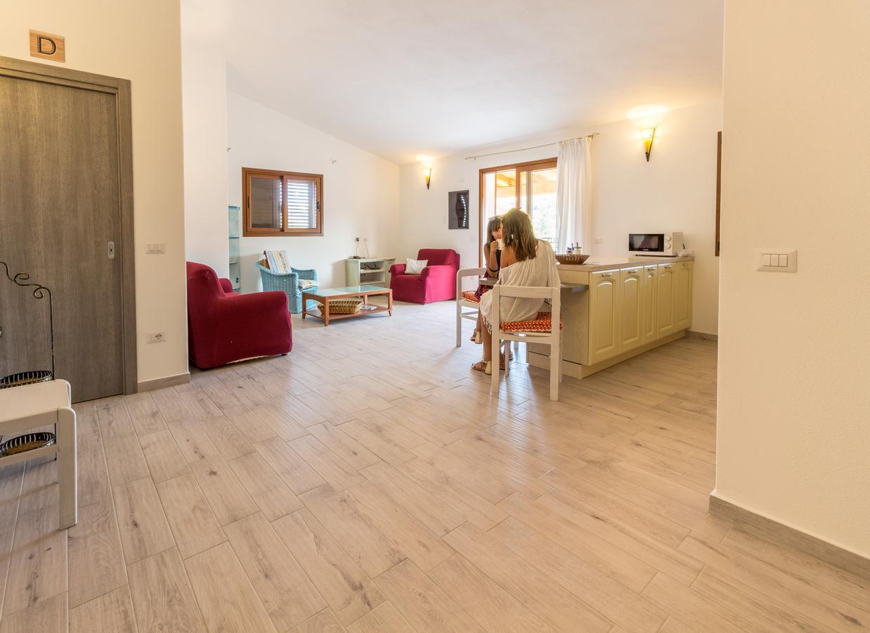 Molti Mari B&B Resort オルビア エクステリア 写真